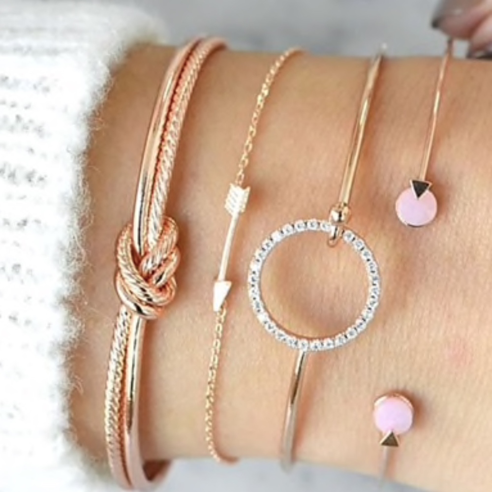 Bohemian stackable Bracelet Set of 4 gold NEW